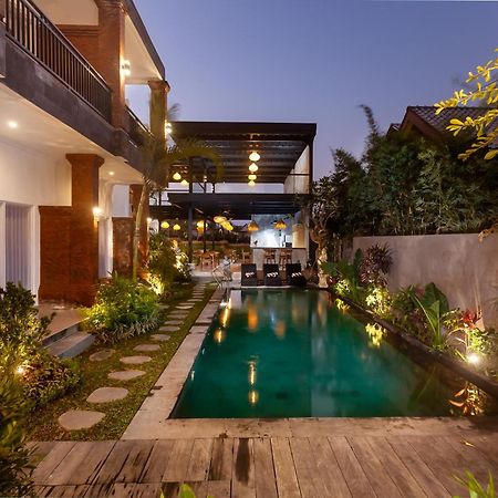 Sujiwa Ubud Hotel & Villa Екстер'єр фото