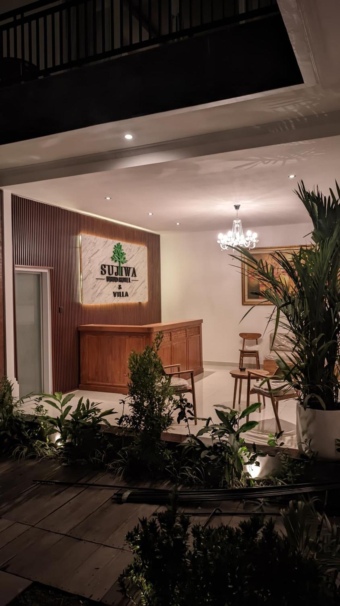 Sujiwa Ubud Hotel & Villa Екстер'єр фото