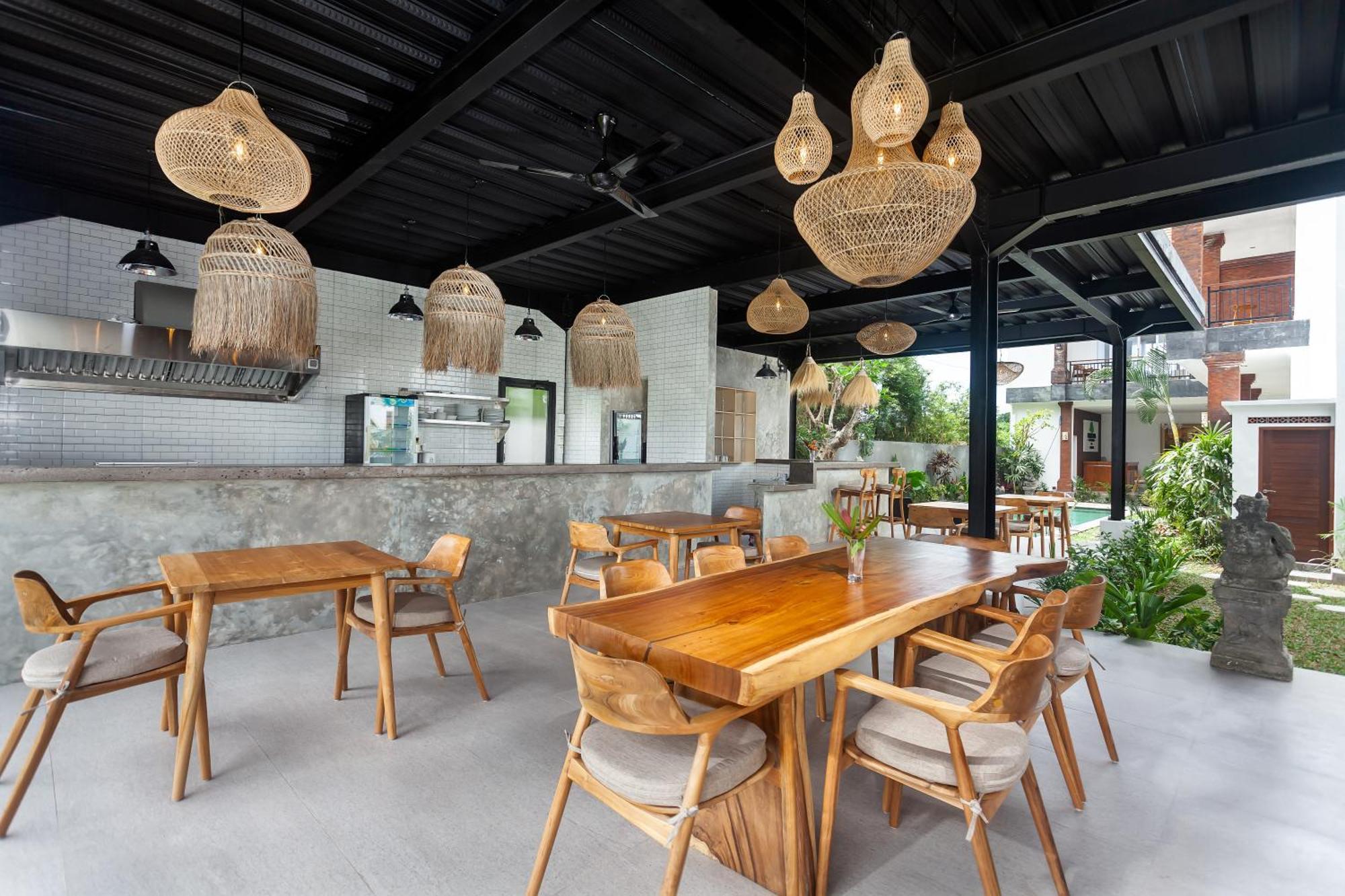 Sujiwa Ubud Hotel & Villa Екстер'єр фото